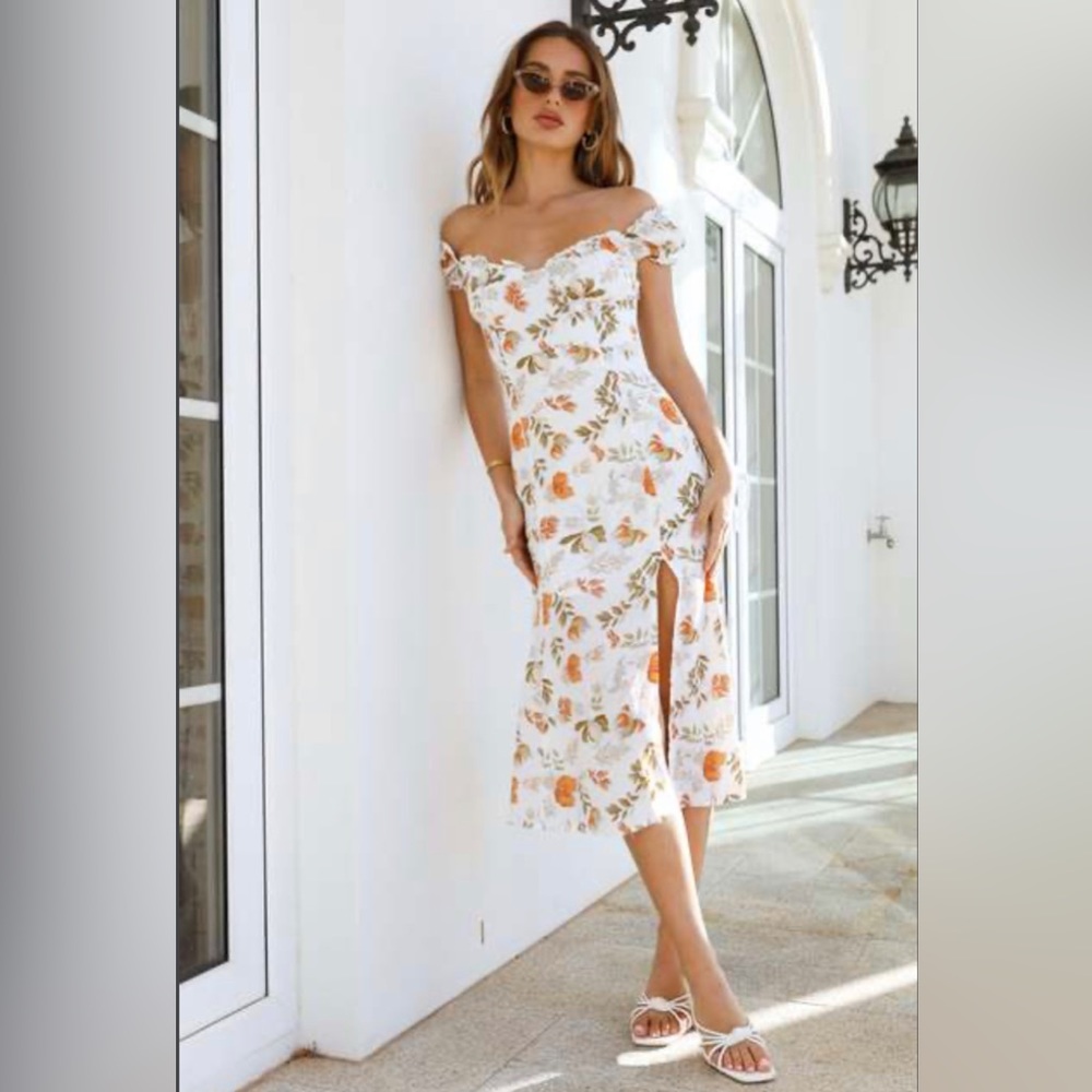 Hello Molly. Size 4 small midi dress. White with orange